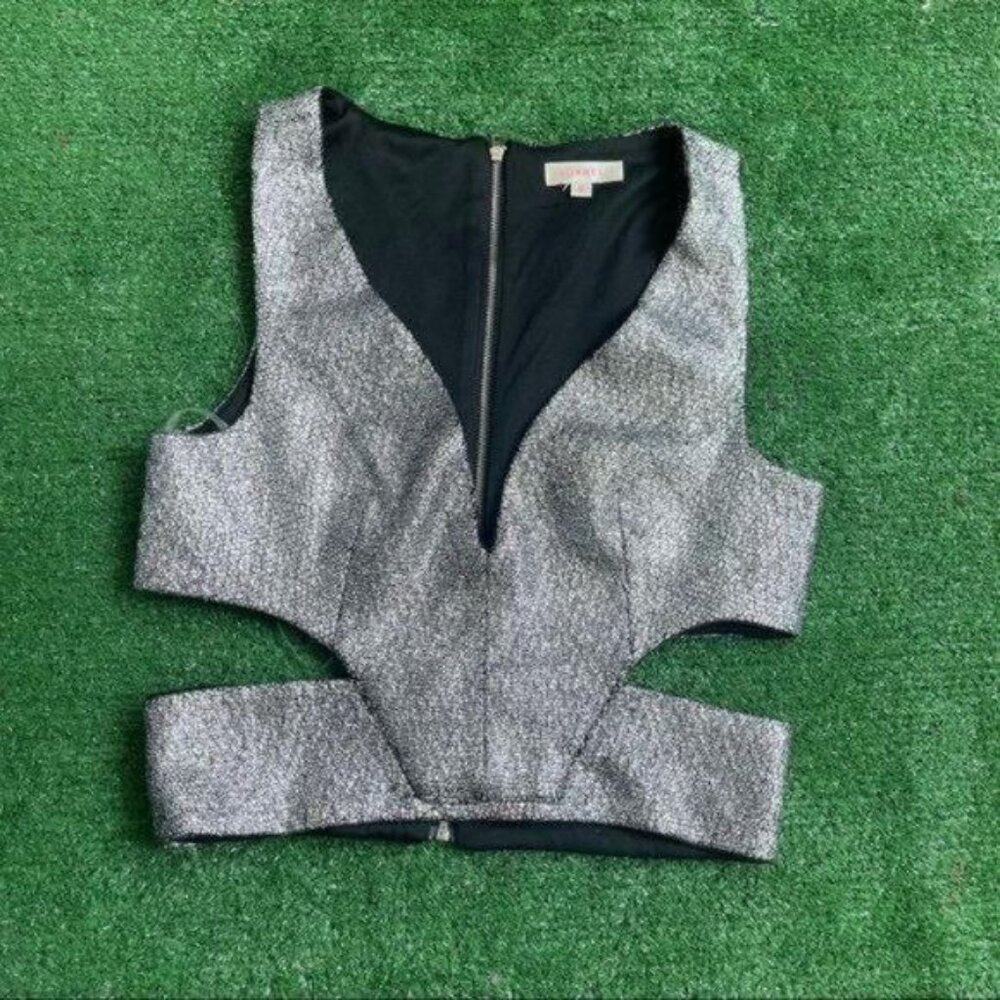 Luxxel Silver V- neck Cut out crop top Size S - Picture 5 of 11